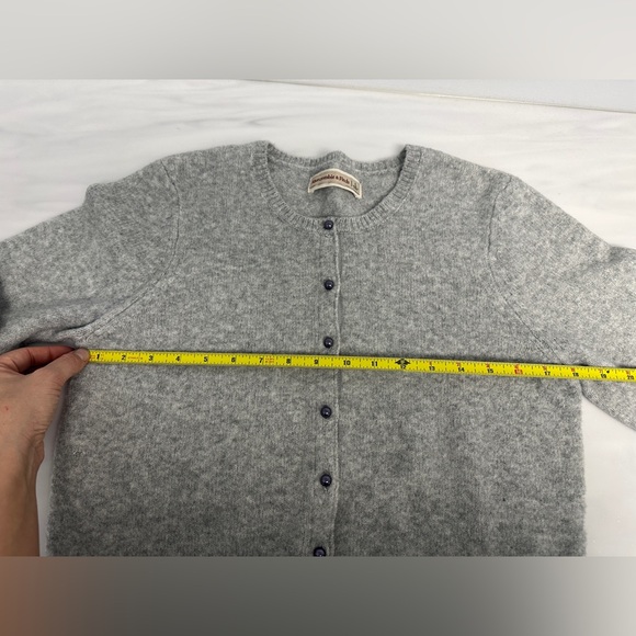 Abercrombie Fitch A&F Crew Neck Sweater Grey Gray Pearl Style Buttons Large L - Picture 5 of 6